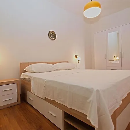 Fuer 12 Personen Ca 150 Qm In Banjole, Istrien Istrische Riviera